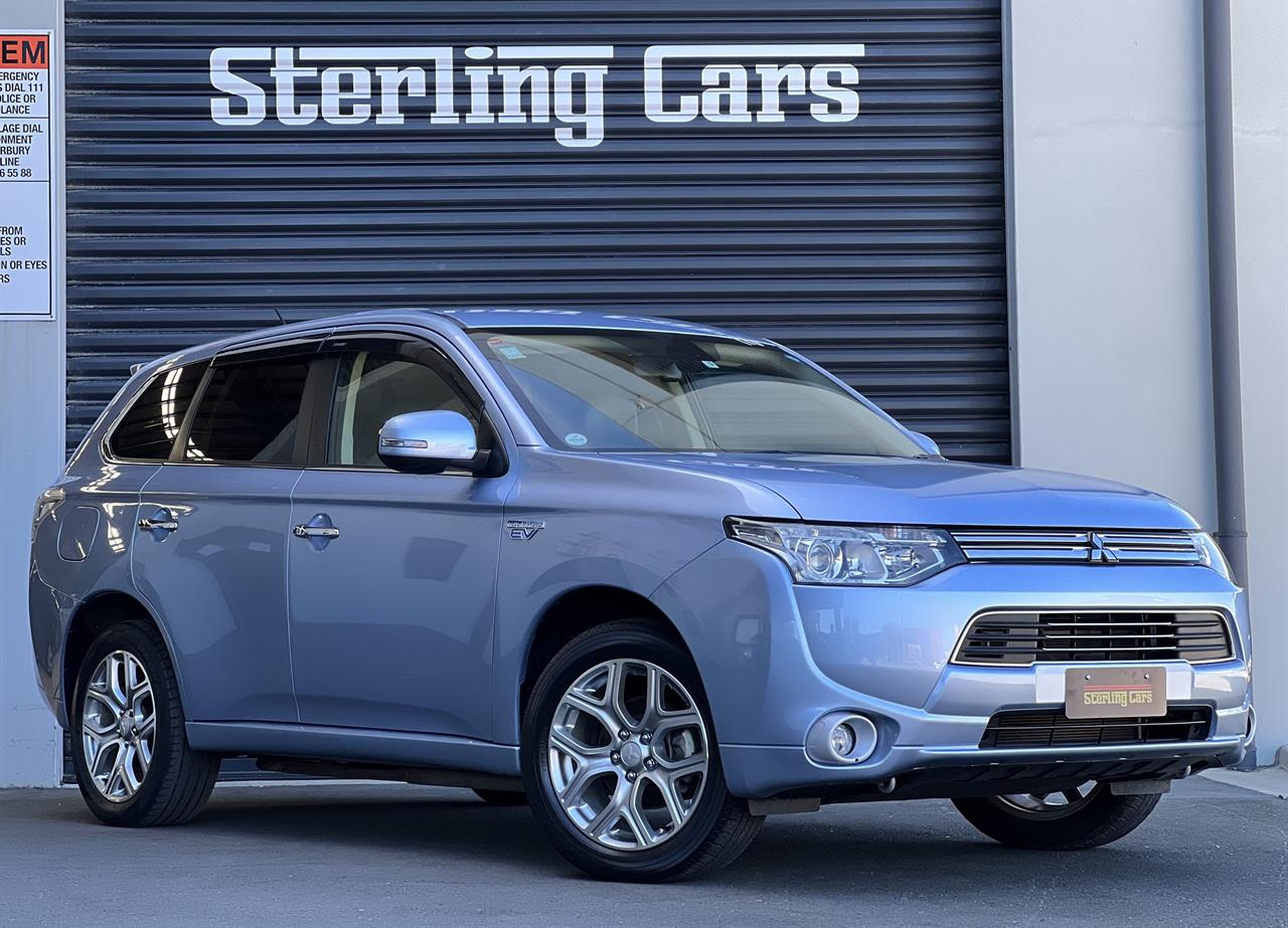 2013 Mitsubishi Outlander PHEV-G PREMIUM PACKAGE